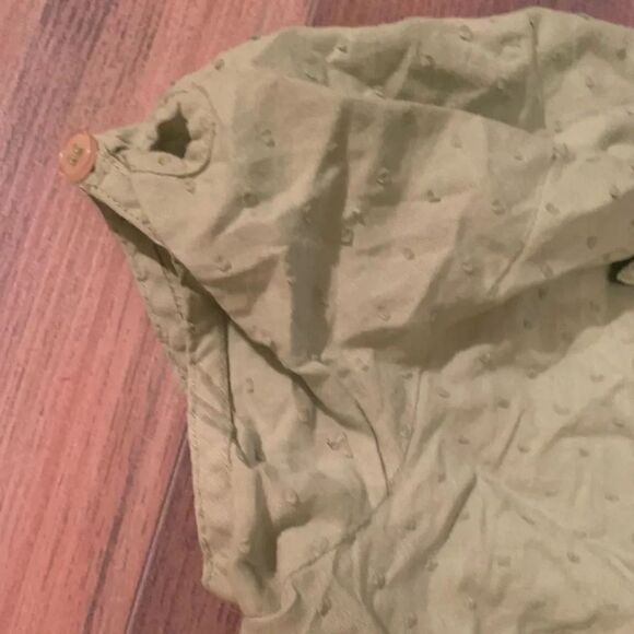 Prairie woman ditsy blouse ❤️ $5 must bundle 3+❤️ - Picture 3 of 5